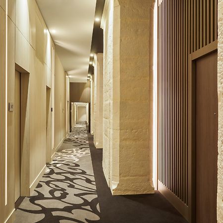 Intercontinental Lyon - Hotel Dieu By Ihg Extérieur photo A corridor at the hotel