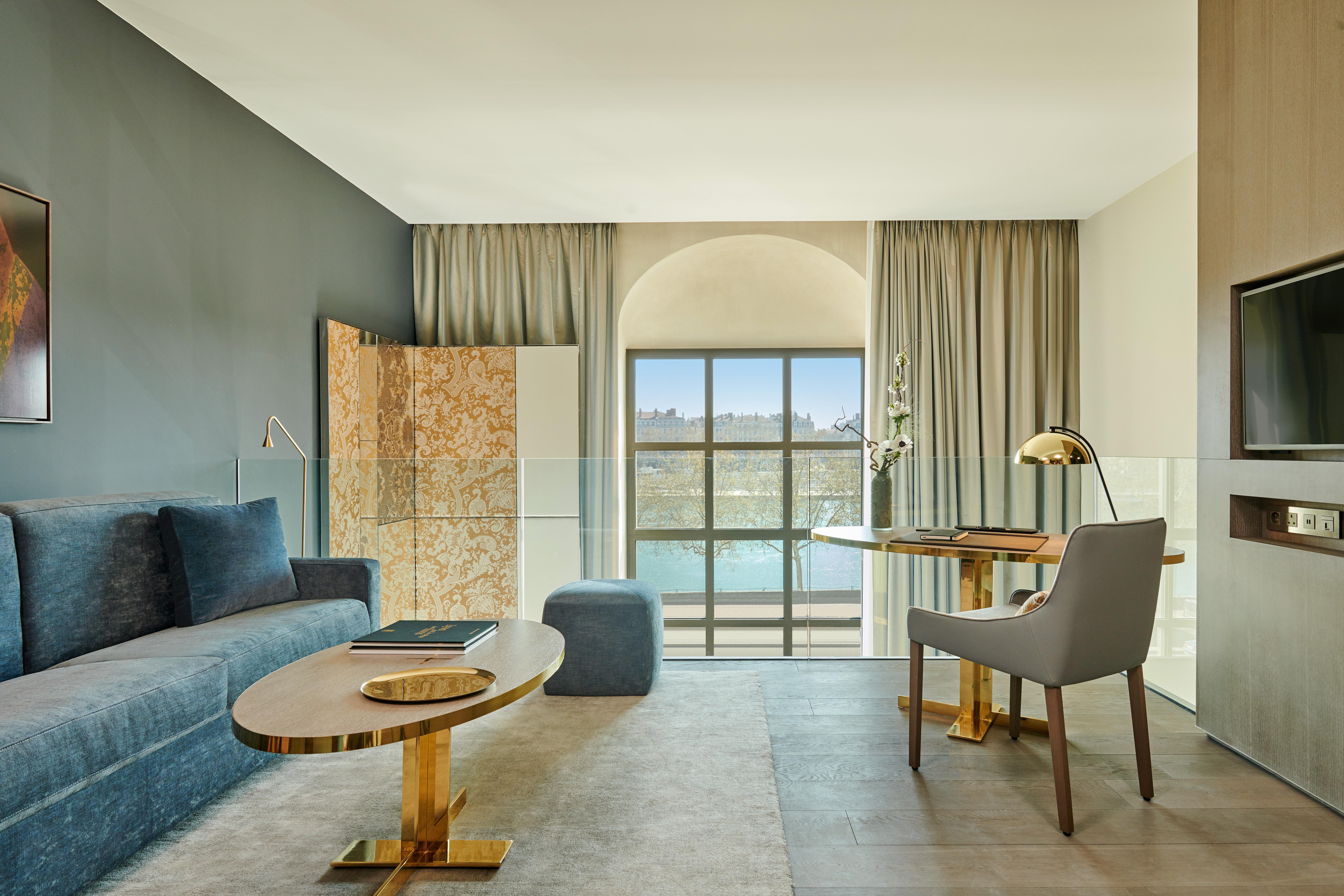 Intercontinental Lyon - Hotel Dieu By Ihg Extérieur photo A suite at the hotel
