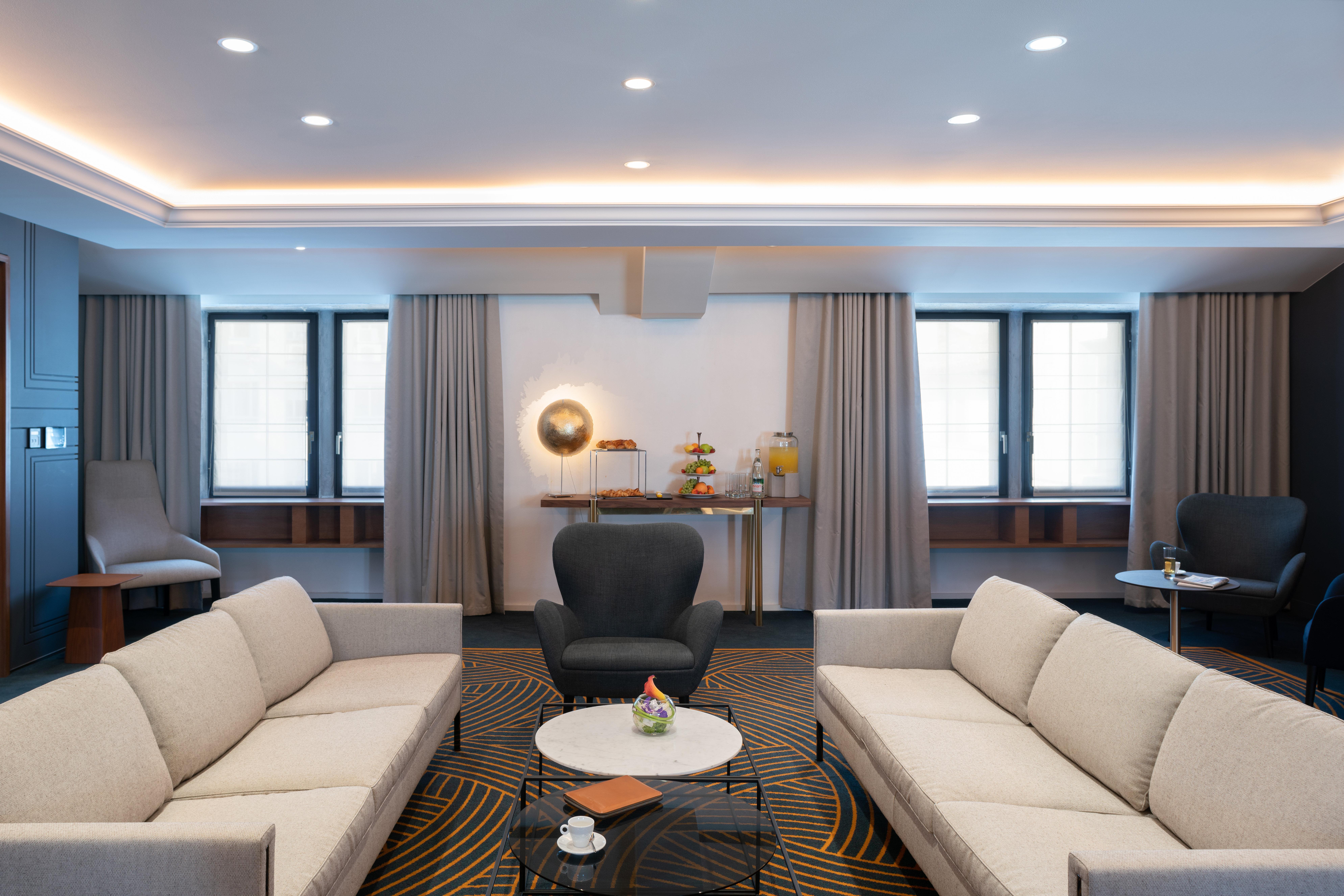 Intercontinental Lyon - Hotel Dieu By Ihg Extérieur photo The lounge at the airport