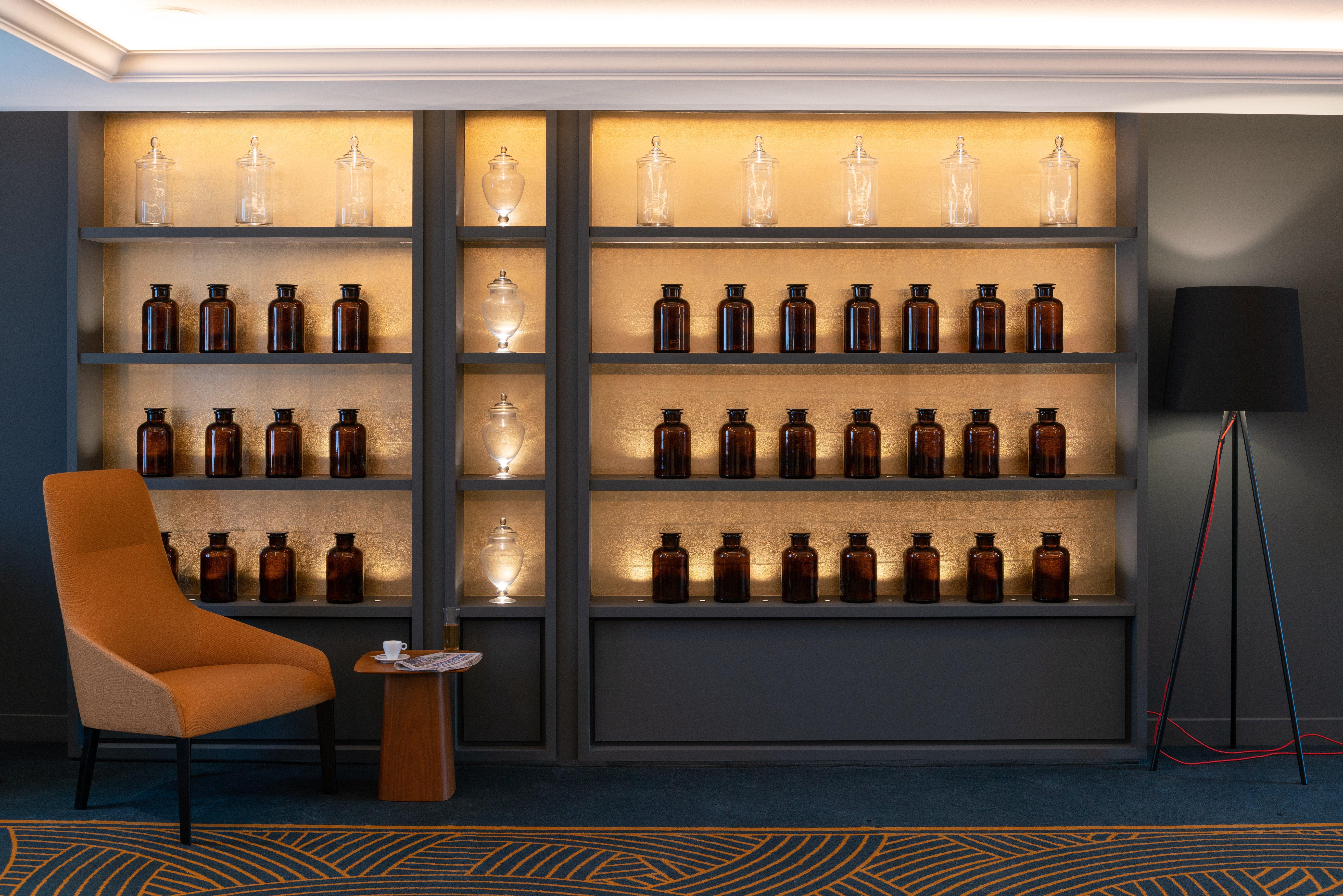 Intercontinental Lyon - Hotel Dieu By Ihg Extérieur photo The Apothecary at The Ivy Spa
