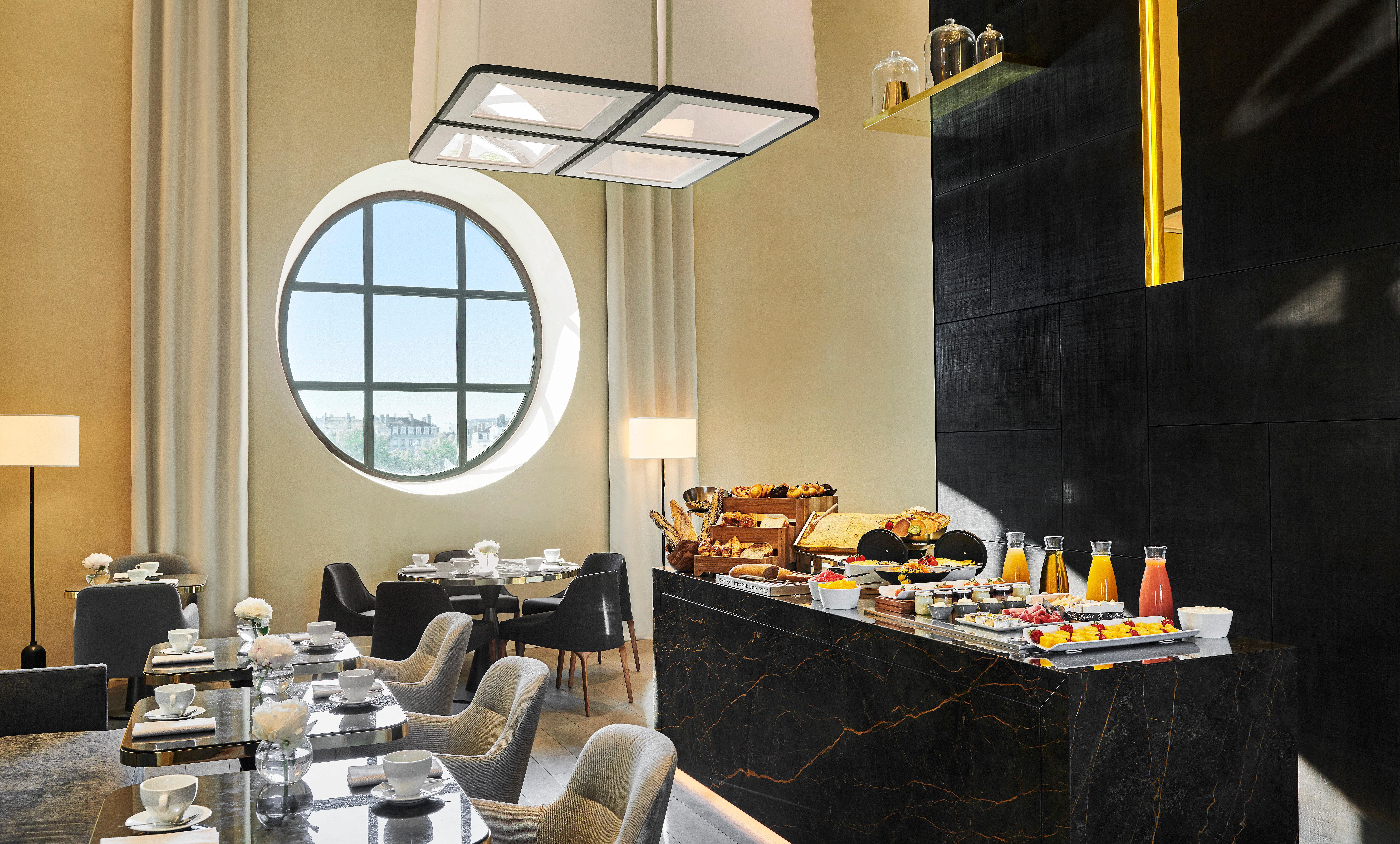 Intercontinental Lyon - Hotel Dieu By Ihg Extérieur photo The Club Lounge at the Ritz-Carlton, DIFC