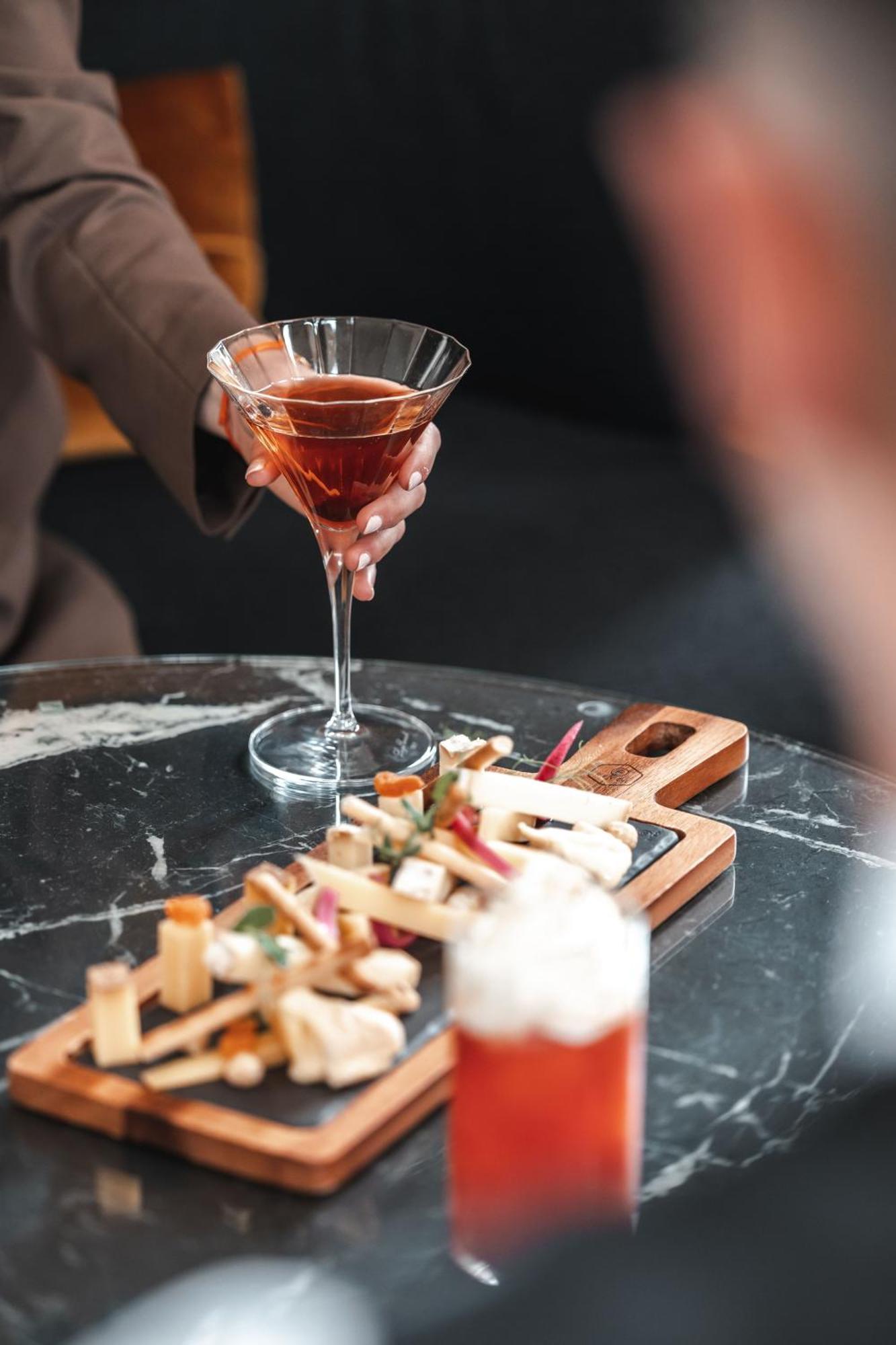 Intercontinental Lyon - Hotel Dieu By Ihg Extérieur photo A glass of Kir Royale