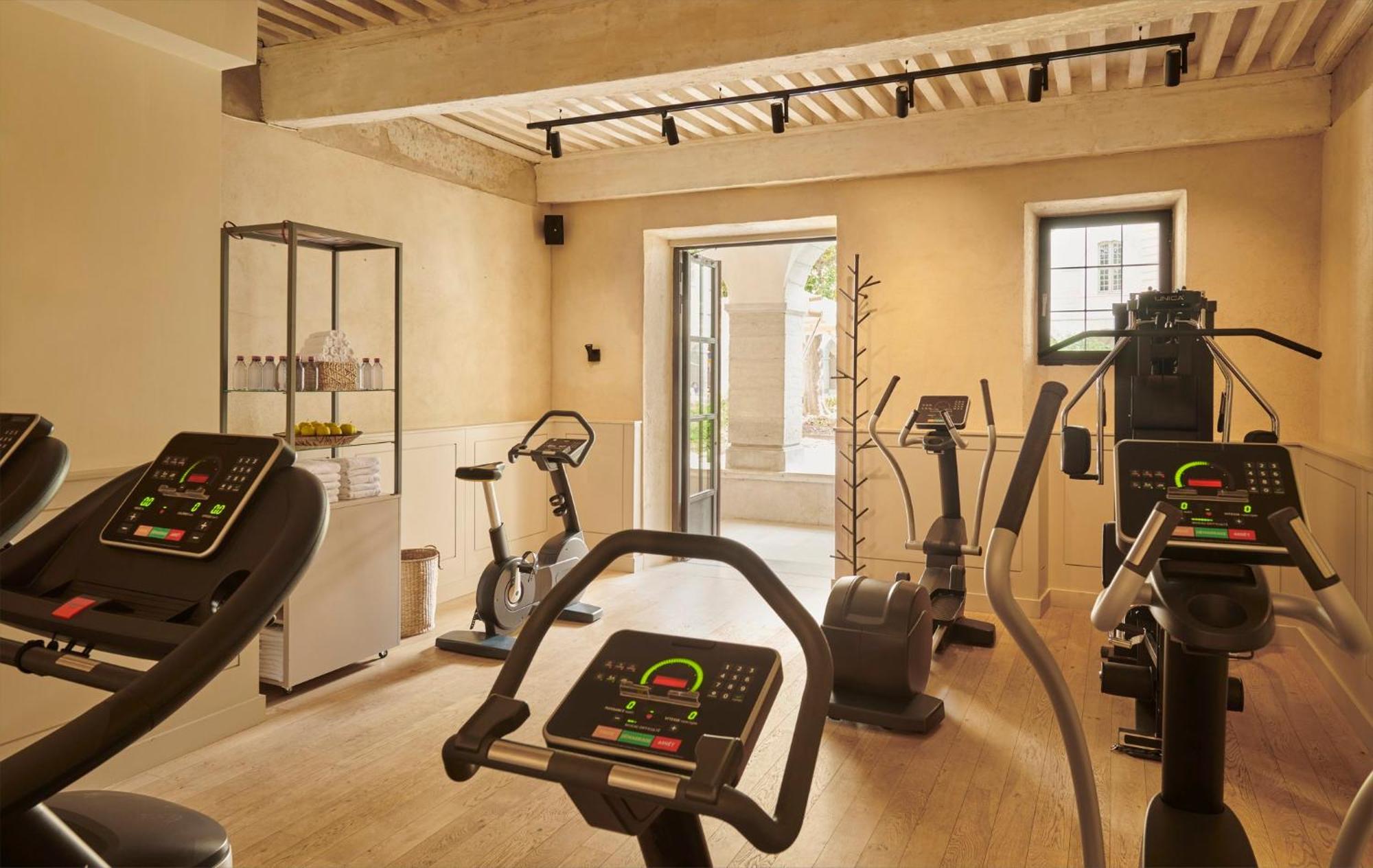Intercontinental Lyon - Hotel Dieu By Ihg Extérieur photo The gym at the hotel
