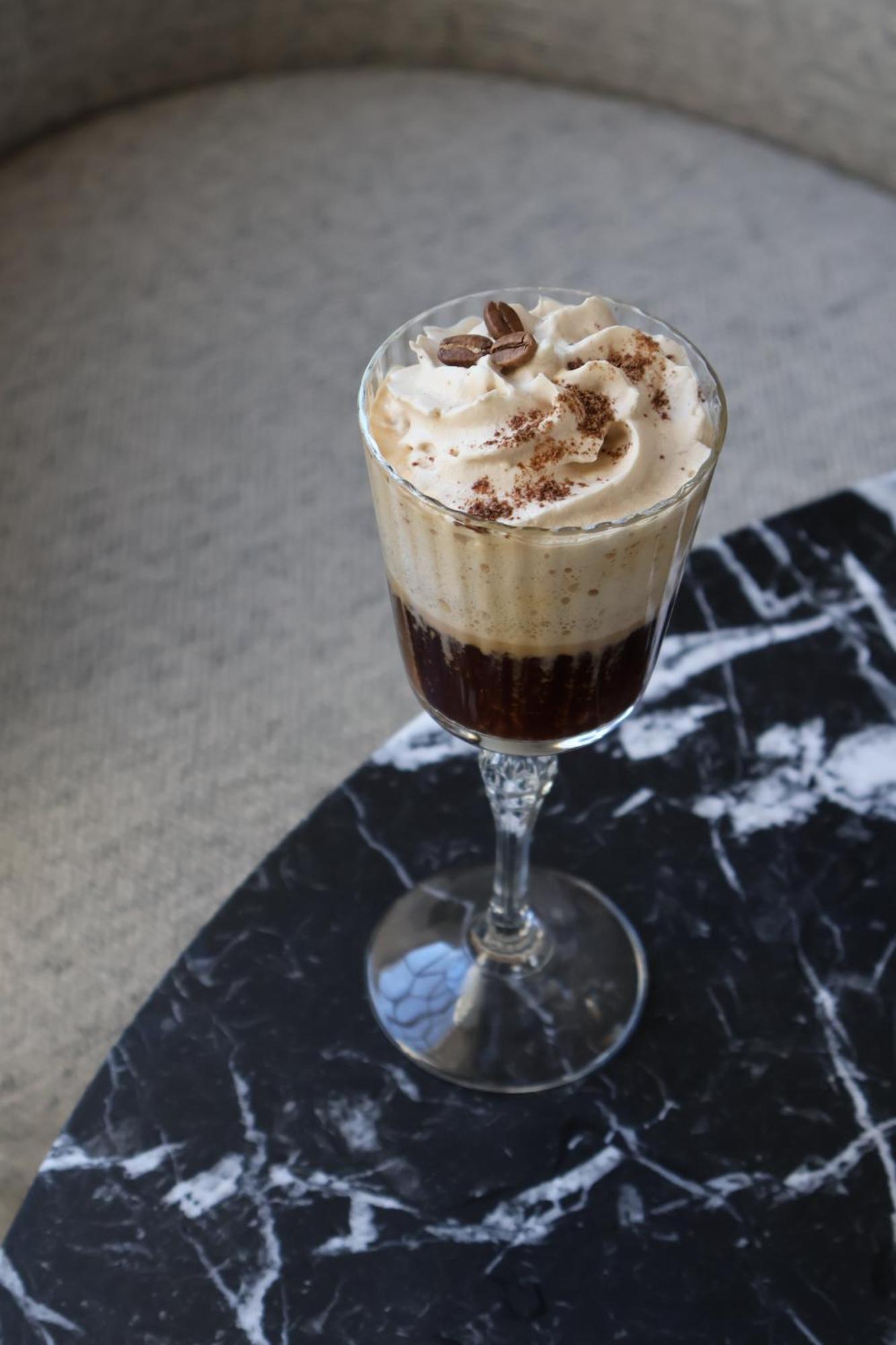 Intercontinental Lyon - Hotel Dieu By Ihg Extérieur photo A glass of Irish coffee