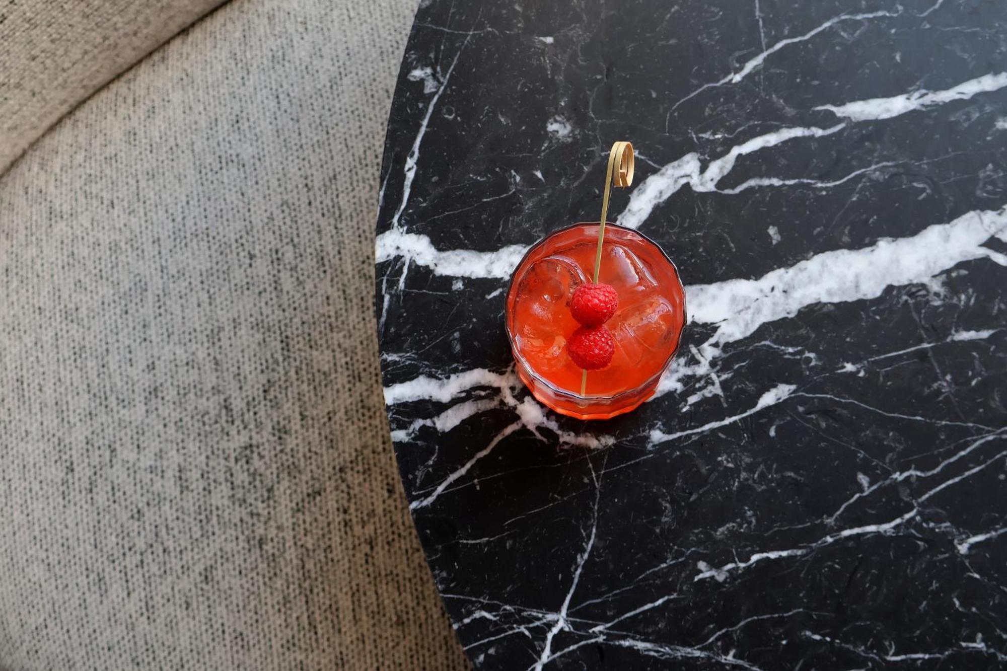 Intercontinental Lyon - Hotel Dieu By Ihg Extérieur photo A glass of Campari